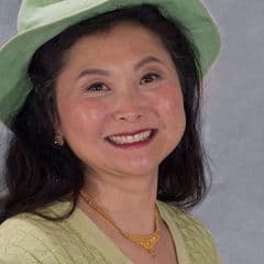 Juliana Lee